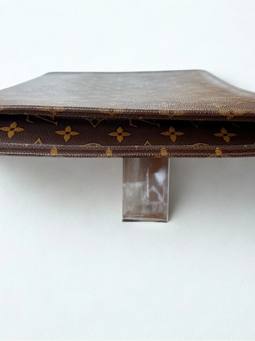 ✨ Authentic Louis Vuitton Monogram Etui Voyage MM Portfolio COA, Dust Bag & Box✨